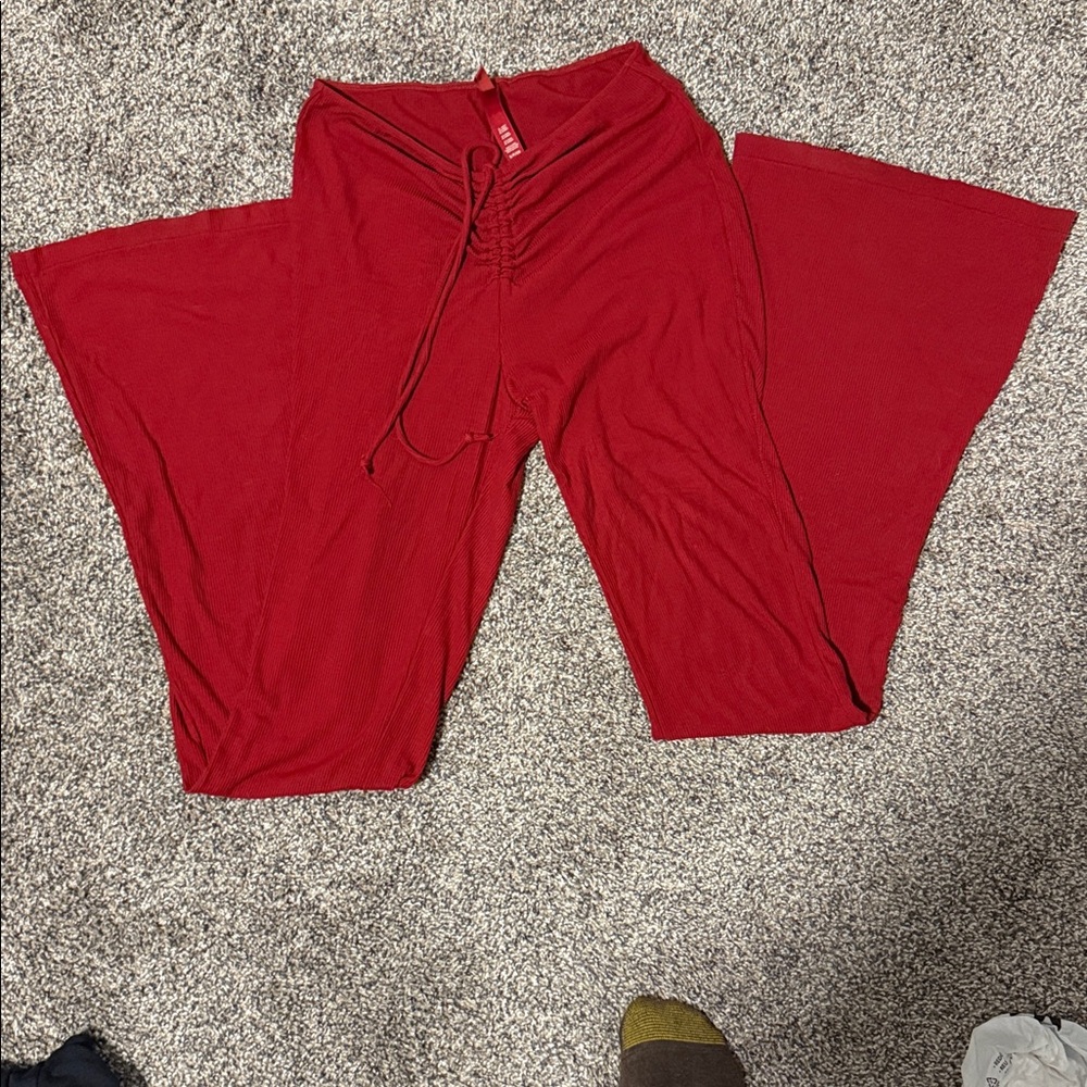 Skims Soft Lounge Ruched Front Flare Pants Red